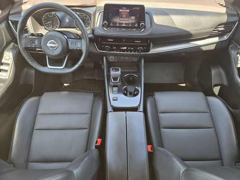 Used 2022 Nissan Rogue SV w/ SV Premium Package FWD image 5