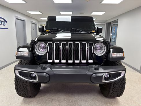 Used 2019 Jeep Wrangler Unlimited Sahara w/ Safety Group image 6