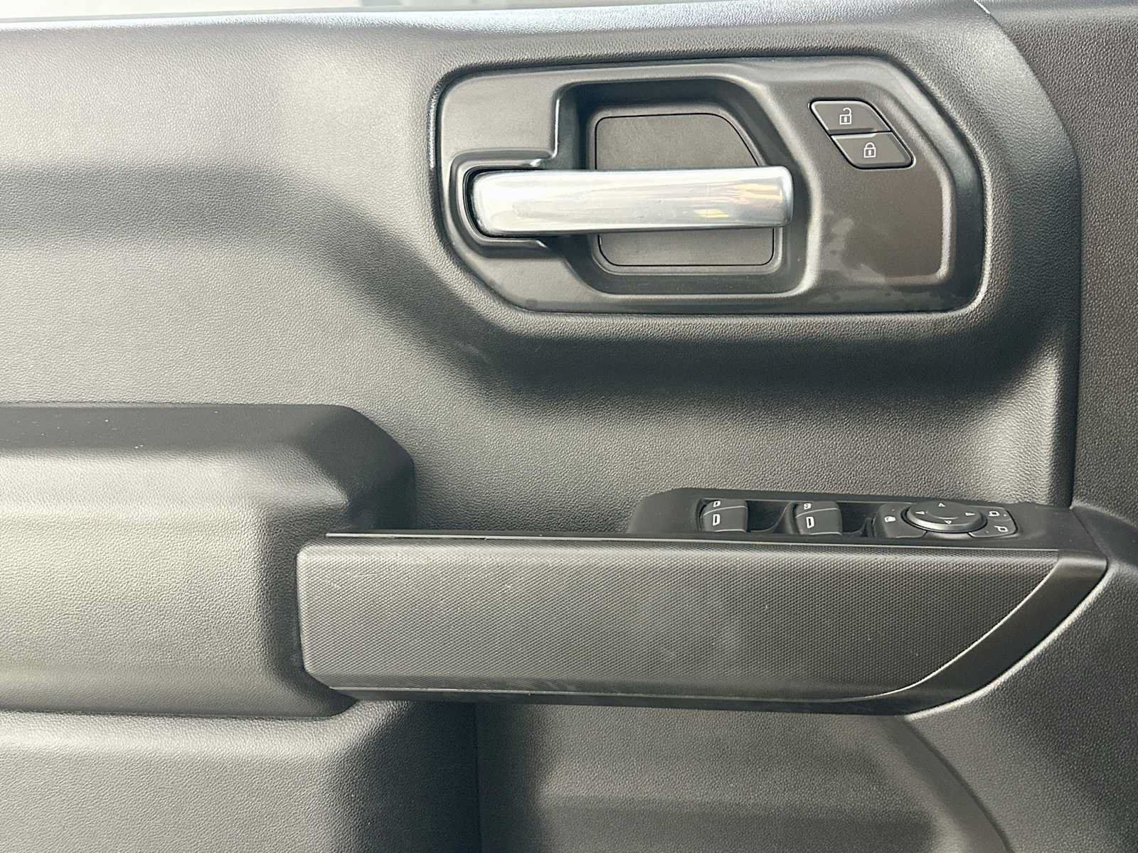 Used 2021 Chevrolet Silverado 1500 Custom RWD image 16