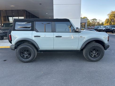 Certified 2022 Ford Bronco Wildtrak image 3