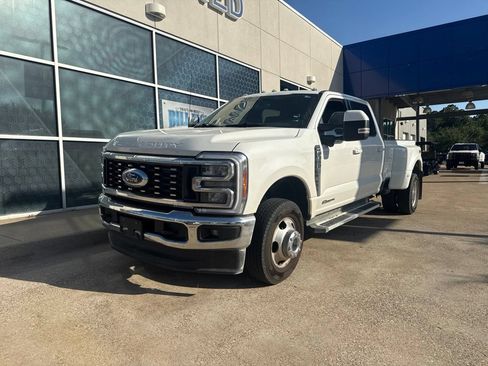 Used 2023 Ford F350 Lariat w/ FX4 Off-Road Package AWD/4WD image 4