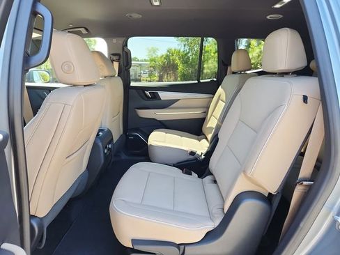 New 2026 Buick Enclave Preferred FWD image 9