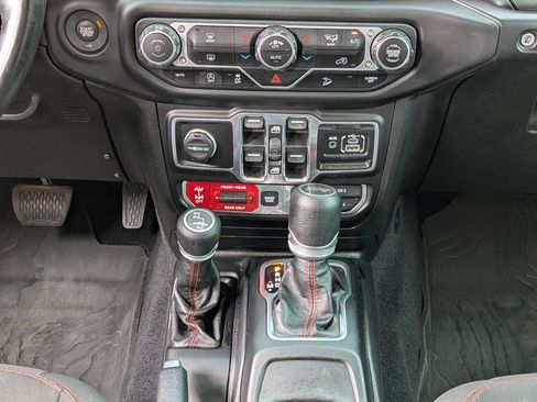 Used 2020 Jeep Wrangler Unlimited Rubicon AWD/4WD image 19