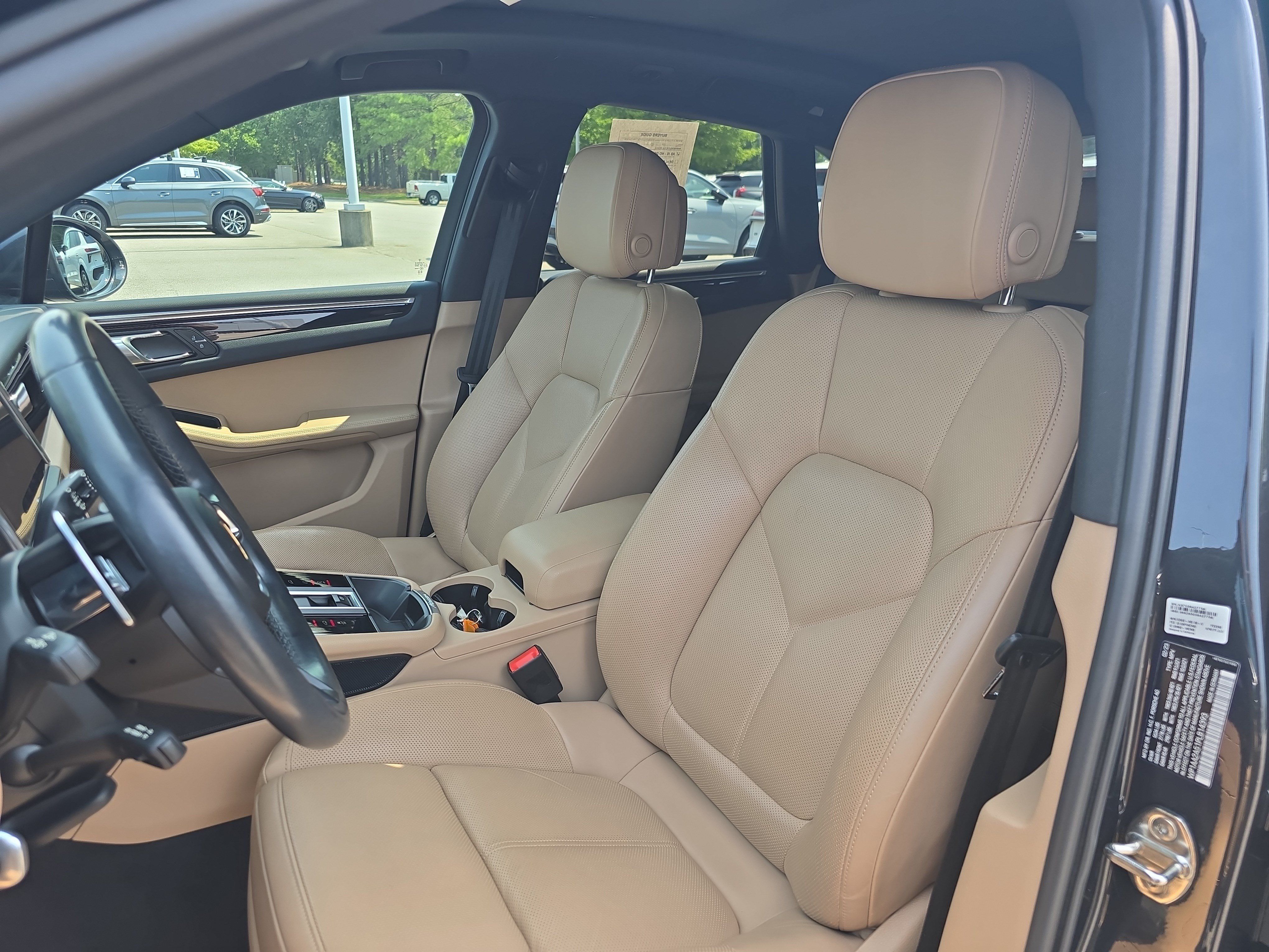 Used 2023 Porsche Macan Turbo AWD/4WD image 14