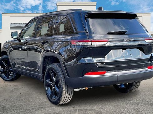 New 2026 Jeep Grand Cherokee Limited w/ Limited Altitude Package image 3