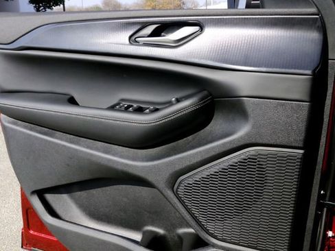 New 2025 Jeep Grand Cherokee L Laredo image 16