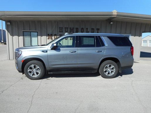 Used 2022 GMC Yukon SLE AWD/4WD image 1