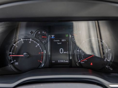Used 2024 Toyota 4Runner SR5 RWD image 19