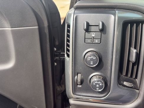 Used 2019 Chevrolet Silverado 1500 LT w/ All Star Edition AWD/4WD image 13