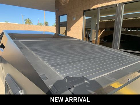 Used 2024 Tesla Cybertruck AWD Crew Cab image 7