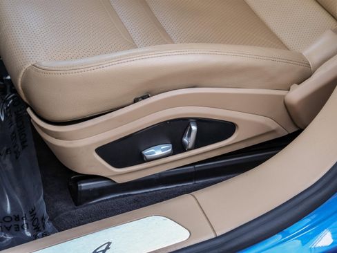 Used 2018 Porsche Panamera 4 w/ Sport Chrono Package image 44