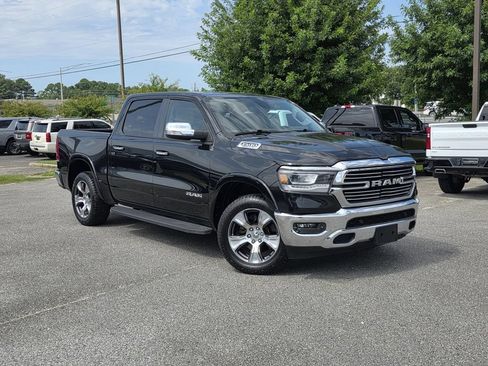 Used 2019 RAM 1500 Laramie AWD/4WD image 2