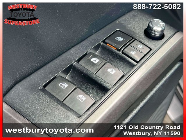 Used 2018 Toyota Tacoma TRD Sport AWD/4WD image 20