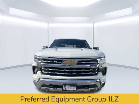 Used 2023 Chevrolet Silverado 1500 LTZ w/ Technology Package AWD/4WD image 2
