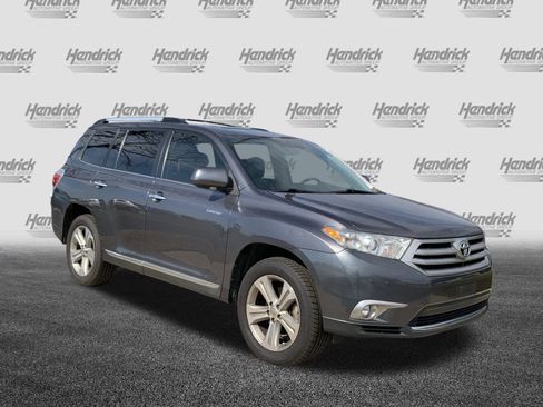 Used 2013 Toyota Highlander Limited image 2