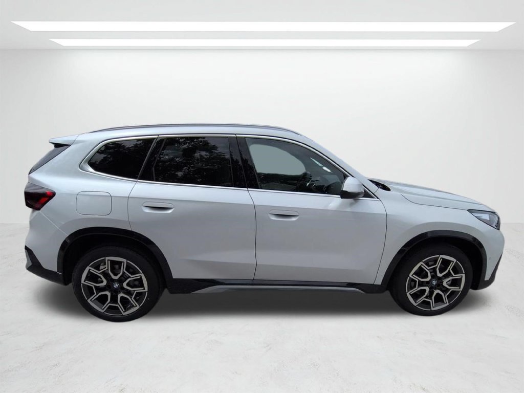 New 2027 BMW X1 xDrive28i AWD/4WD image 3