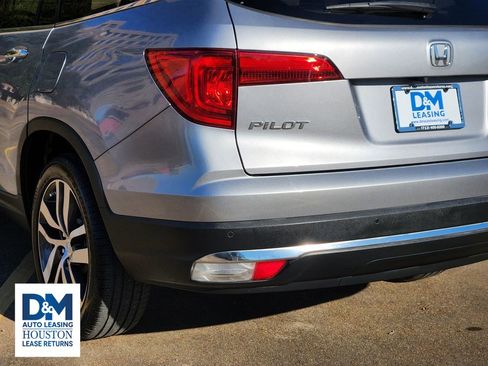 Used 2018 Honda Pilot Touring image 15