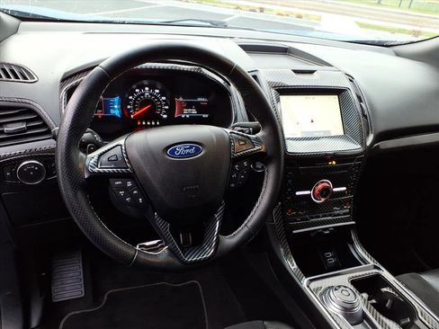 Used 2020 Ford Edge ST image 10
