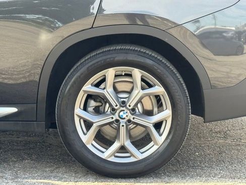 Used 2020 BMW X4 xDrive30i w/ Premium Package AWD/4WD image 3