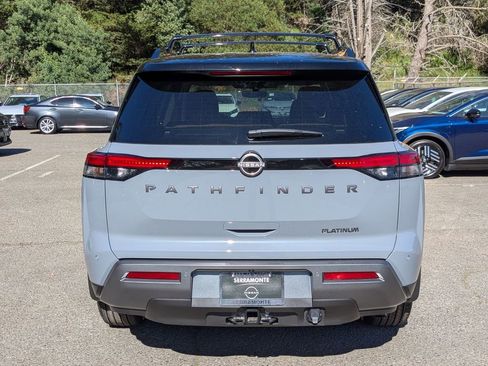 New 2026 Nissan Pathfinder Platinum image 7