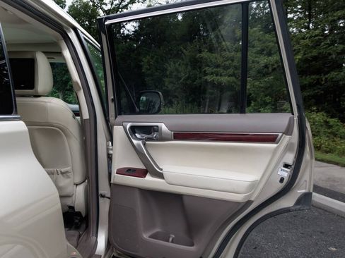 Used 2010 Lexus GX 460 w/ Comfort Plus Pkg AWD/4WD image 22