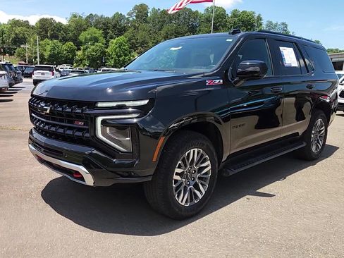 Used 2025 Chevrolet Tahoe Z71 AWD/4WD image 2