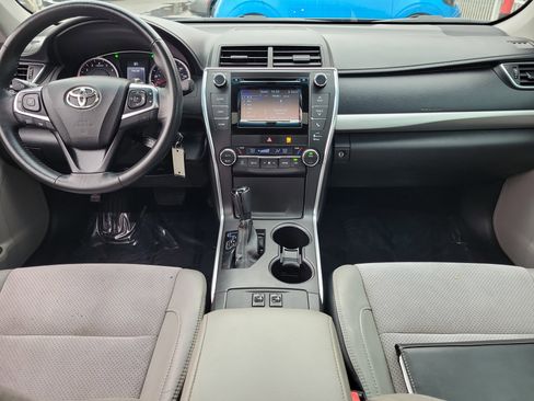 Used 2015 Toyota Camry XSE w/ Moonroof Package image 9