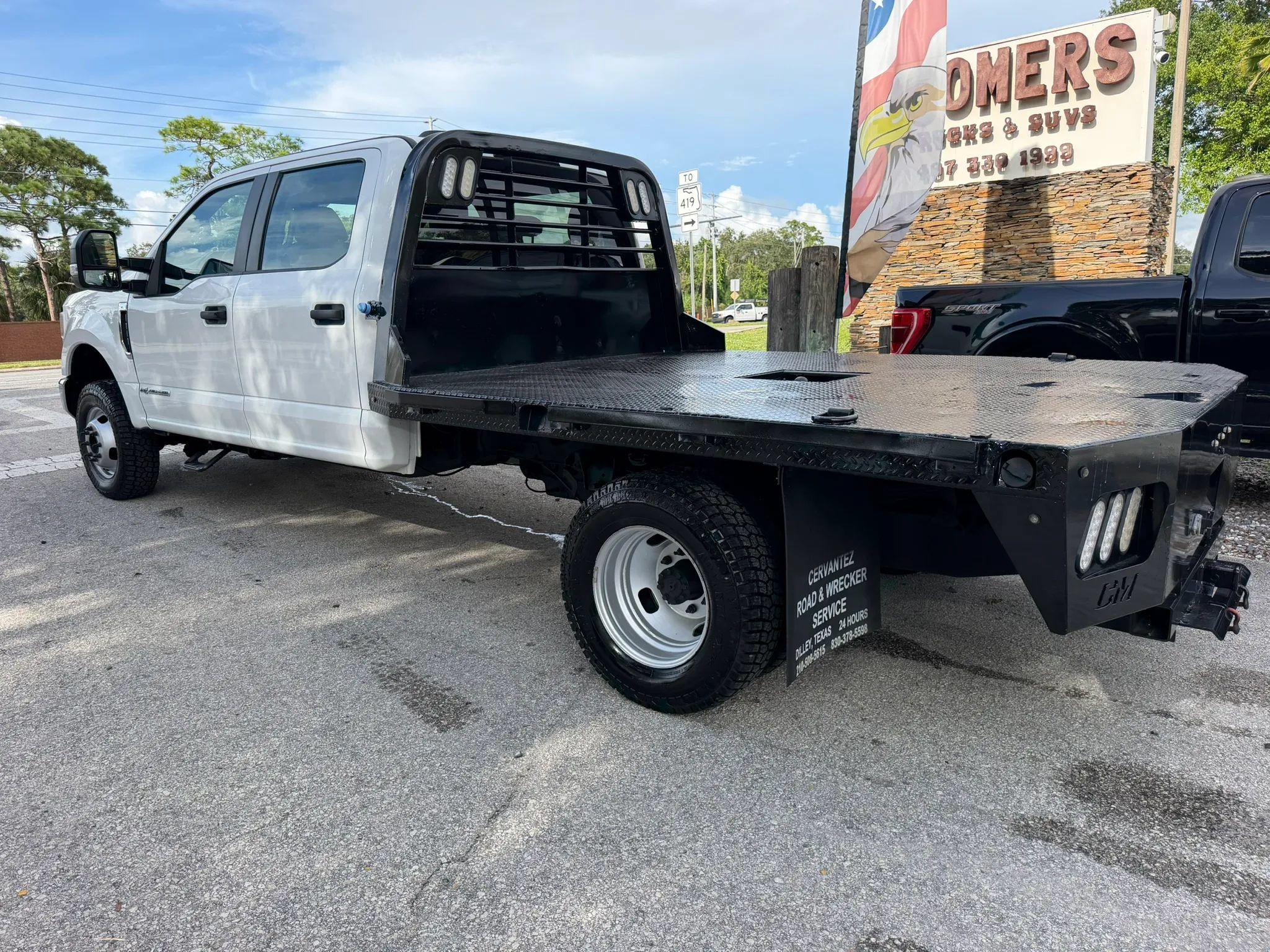 Used 2022 Ford F350 XL w/ Power Equipment Group AWD/4WD image 3