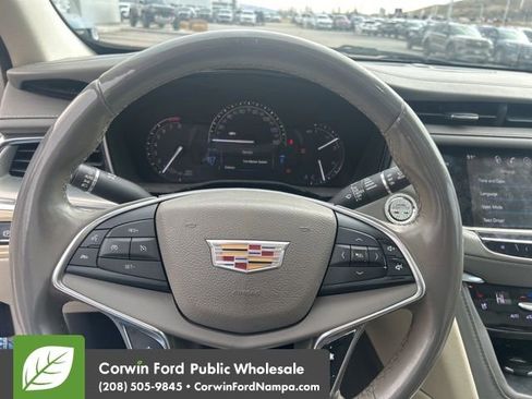 Used 2017 Cadillac XT5 Premium Luxury w/ Driver Assist Package image 11