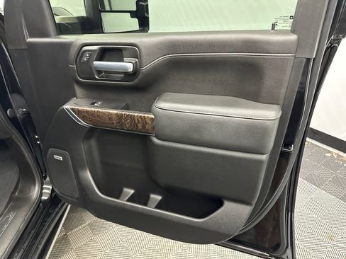 Used 2021 GMC Sierra 3500 Denali w/ Denali Black Diamond Edition AWD/4WD image 16