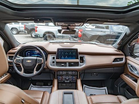 Used 2024 Chevrolet Suburban High Country w/ Advanced Technology Package image 51