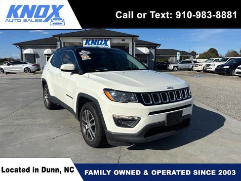 Used 2019 Jeep Compass Latitude image 1