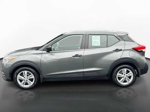 Used 2018 Nissan Kicks S FWD image 6