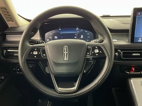 Used 2023 Lincoln Aviator 2WD w/ Premium Package image 12