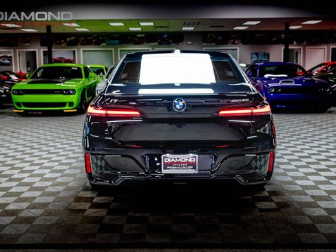 Used 2023 BMW i7 xDrive60 image 33