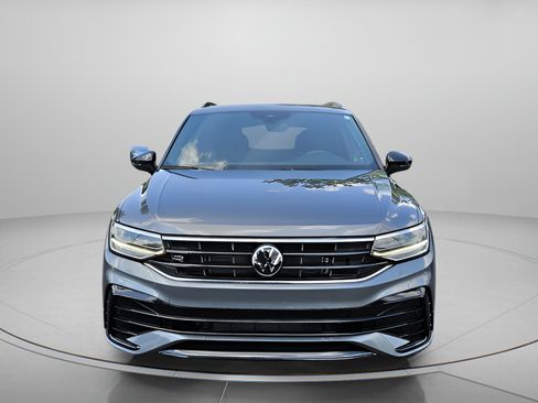 Used 2023 Volkswagen Tiguan SE R-Line FWD image 12