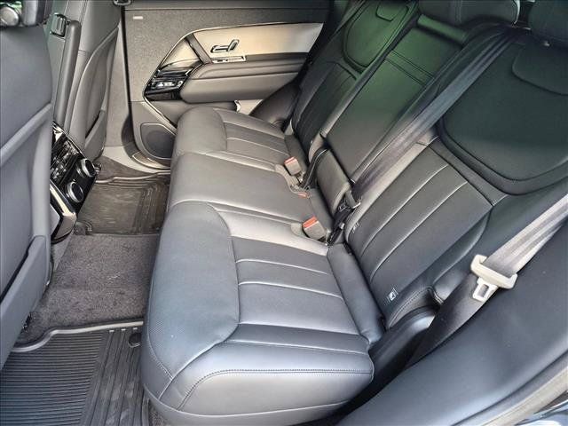 New 2026 Land Rover Range Rover Sport SE AWD/4WD image 15