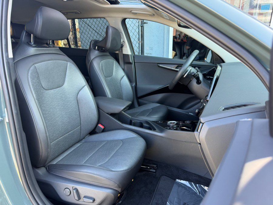 Used 2023 Kia Niro Wave FWD image 35
