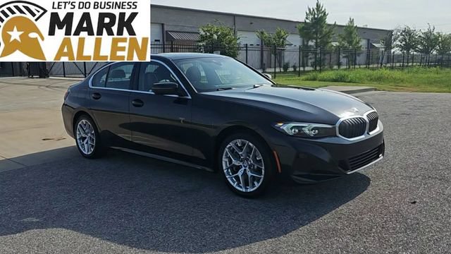 Used 2025 BMW 330i Sedan w/ Convenience Package RWD image 2