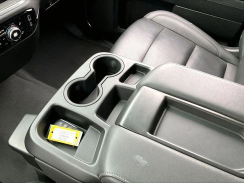 Used 2024 GMC Sierra 1500 SLT image 15