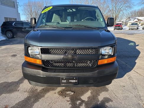 Used 2017 Chevrolet Express 2500 image 2