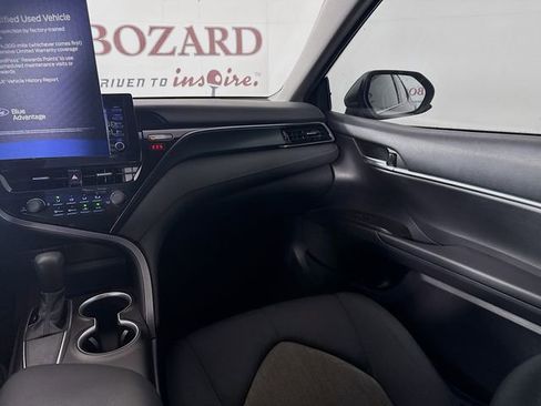 Used 2021 Toyota Camry LE image 25