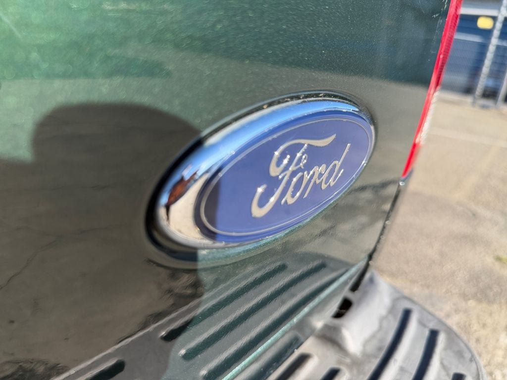 Used 2003 Ford F350 Lariat RWD image 34