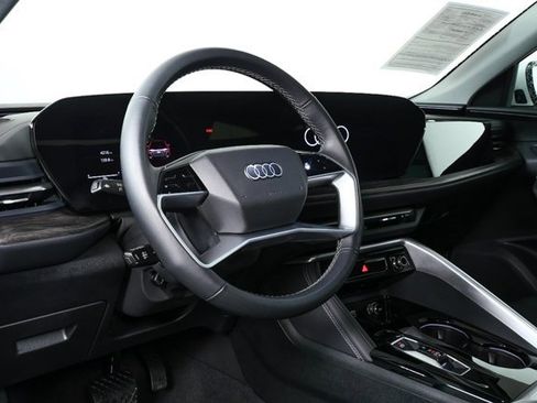 Certified 2025 Audi Q5 Premium w/ Convenience Package image 4