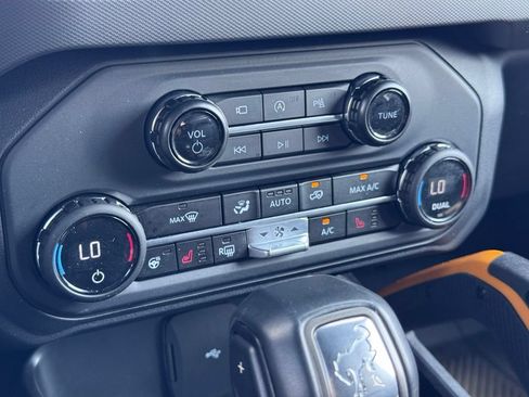 Used 2024 Ford Bronco Badlands AWD/4WD image 14