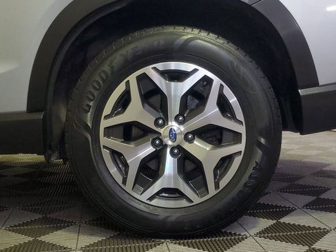 Used 2022 Subaru Forester Premium image 8