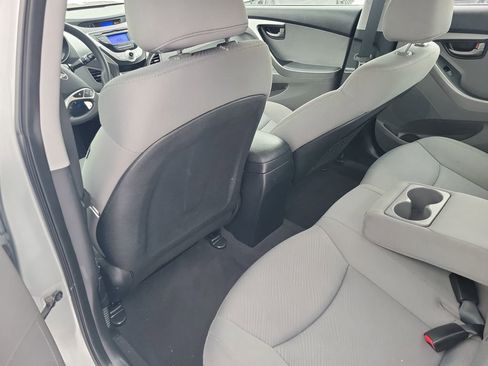 Used 2012 Hyundai Elantra GLS image 9