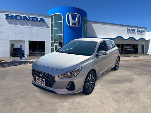 Used 2018 Hyundai Elantra GT w/ Style Package 02 image 1