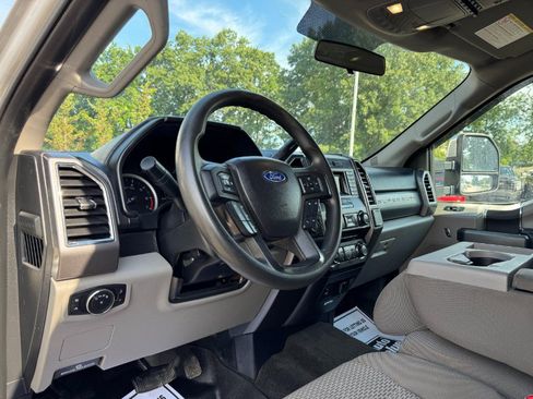 Used 2017 Ford F250 XLT w/ FX4 Off-Road Package AWD/4WD image 14
