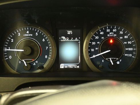 Used 2016 Toyota Sienna XLE image 18